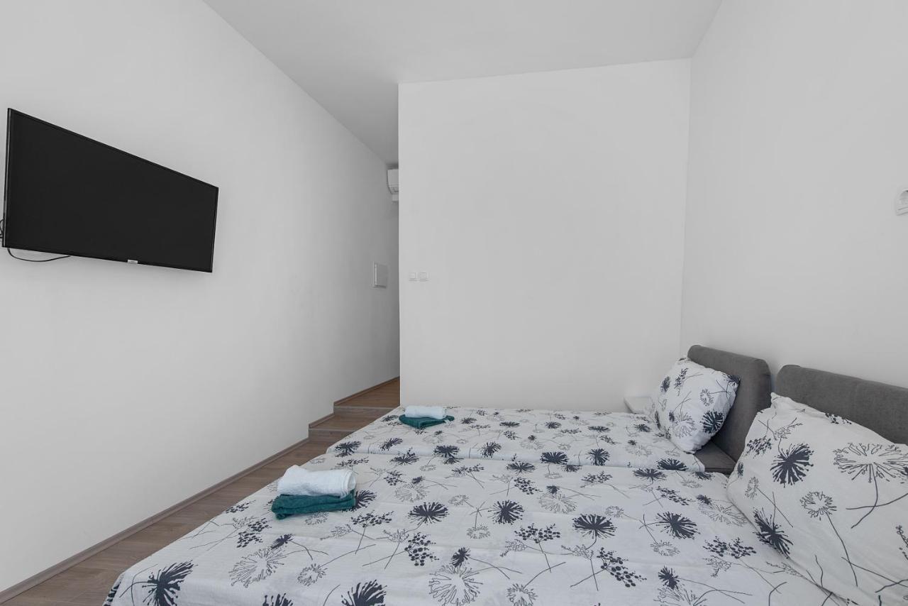 Mima Apartments Риека Экстерьер фото